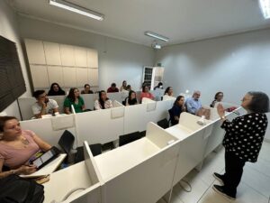Palestra3 Dona Conceicao Veras Parcerias O Poder Do Pais No Tratamento Do Seus Filhos 2023 300x225